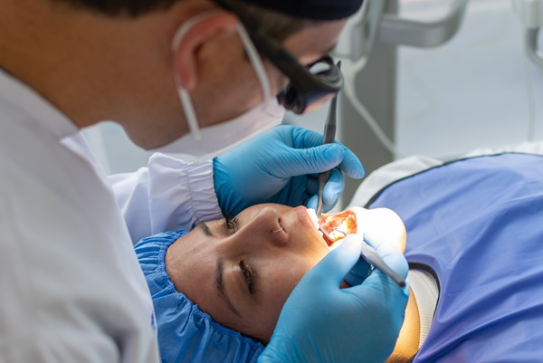 Go To An Emergency Dentist For A Gum Laceration